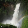 Cantiknya Air Terjun Telun Berasap, Spot Berburu Pelangi di Kerinci