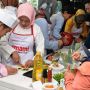 Serunya Lomba Masak Nasi Tumpeng Kekinian di Hari Ibu