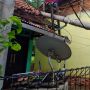 Dua Tiang Listrik Roboh saat Hujan Deras, Tujuh Rumah Warga Rusak