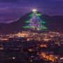 30 Tahun Berturut-Turut, Pohon Natal Ini Raih Predikat Terbesar di Dunia