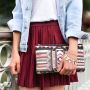 6 Ide Pose Foto OOTD Menenteng Tas, Biar Kesannya Tidak Terlalu Kaku