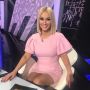 Bentuk Payudara Berubah, Presenter Ini Tak Sadar Implannya Pecah