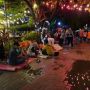 Sempat Diguyur Hujan, Pengunjung Ancol Tetap Setia Tunggu Pergantian Tahun