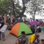 Sambut Tahun Baru 2020, Warga Bangun Tenda Penuhi Pantai Ancol
