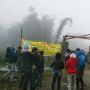 Beberapa Jam Sebelum Pergantian Tahun, 1.500 Orang Mendaki Gunung Marapi