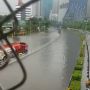 Banjir Genangi Tol Dalam Kota Grogol, Taksi Putar Balik