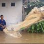 Santuy, 3 Video Lucu Warganet Sambut Banjir Bikin Geleng Kepala