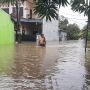 Minggu Dini Hari, Banjir 1,5 Meter Rendam Sejumlah Perumahan di Bekasi