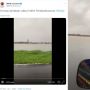 Landasan Bandara Halim Terendam Banjir, Warganet Heran