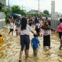 Banjir Jakarta Dilaporkan Surut, Wilayah Jakbar Masih Tergenang