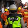 Anjing Pelacak Dikerahkan Pastikan Ruko Alfamart Roboh Tak Ada Korban Lagi