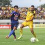 Hanif Sjahbandi Pastikan Bertahan di Arema FC