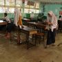 Sekolahnya Terendam Banjir, Siswa Dipulangkan Lebih Awal