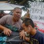 Corona Bikin Usahanya Tutup, Tukang Pijat Tunanetra Bingung Cari Makan