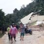 Jalan Nasional Lintas Sumatera Lumpuh karena Longsor di Sijunjung