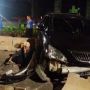 Toyota Harrier Ringsek Usai Tabrak Pembatas Jalan Sisingamangaraja Jaksel