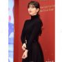Pose di Karpet Merah, Bayangan Bae Suzy Curi Perhatian Warganet