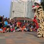 Aksi Barongsai dan Naga Hibur Pengunjung di CFD Bundaran HI