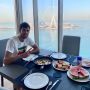 Bagai Pinang Dibelah Dua, Petenis Ini Terlalu Mirip Liam Hemsworth