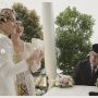 Jadi Saksi, Ini Gaya Ridwal Kamil dan Istri di Akad Nikah Isyana Sarasvati