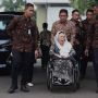 Ribuan Pelayat Ingin Ikut Makamkan Gus Sholah
