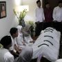 Suasana Haru di Rumah Duka Gus Sholah