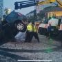 Rabu Pagi, Mobil Land Rover Nyemplung di Kolam Bundaran HI