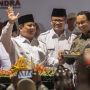 Prabowo Beri Potongan Tumpeng HUT Gerindra ke Anies Baswedan