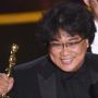 Menang Best Original Screenplay, Parasite Boyong Pulang Piala Oscar 2020