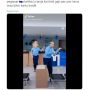 Pegawai Bank Main TikTok, Ups Ada yang Bikin Salah Fokus, Mirip Siapa ya?