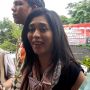 Stres Anak Meninggal, Karen Pooroe Rutin Tenggak Obat Penenang