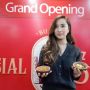 Bu Eva Spesial Sambal Tawarkan 30 Jenis Saus Pedas, Icip Satu-satu!