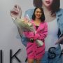 Sudah Lelah di Rumah Aja, Wika Salim Pakai Hair Dryer Buat Karaokean