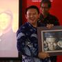 Ahok Lelang 19 Batik yang Dipakai Saat Ikuti Sidang Penistaan Agama