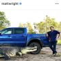 Suka Double Cab, Matt Wright Siap Tolong Buaya Berkalung Ban di Palu