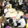 Dibandingkan dengan Anies di UMY, Ganjar Tak Cuma Sekali Temui Massa Demo