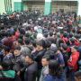 Ribuan Suporter Antre Beli Tiket Final Piala Gubernur Jatim