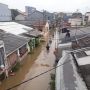 Kisah Dari Banjir Bekasi, Trauma Warga Saat Hujan