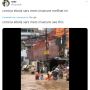 Main Perosotan di Tengah Genangan, Netizen: Banjir Enggak Ada Harga Dirinya