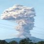 Warga Selo Boyolali Saksikan Kilat Saat Gunung Merapi Erupsi