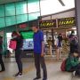 2 Warga Positif Corona, Penumpang KRL Depok Ramai-ramai Kenakan Masker