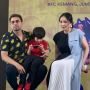 Diimami Syekh Ali Jaber, Raffi Ahmad dan Keluarga Gelar Salat Ied di Rumah