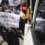 Tolak Omnibus Law, Ratusan Buruh Perempuan Geruduk Kemen PPA