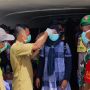 Masuk ke Pulau Bawean, Seluruh Penumpang Kapal Diperiksa Suhu Tubuh