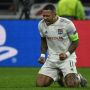 Ngeri, Begini Penampakan Kaki Memphis Depay saat Cedera ACL
