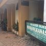 Masjid Jami Mungsolkanas Bandung Tetap Gelar Salat Jumat di Tengah Corona