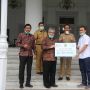 Lawan Covid-19, Bank BJB Serahkan Bantuan Rp 2 M ke Jabar Quick Response