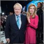 Boris Johnson Positif Corona, Kekasihnya Ngungsi dengan Anjing Kesayangan