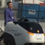 Robot Ini Bantu Menyapu Jalan saat Pandemi Covid-19