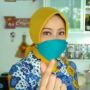 Tak Perlu Dijahit, Si Cinta Atalia Kamil Bagikan Tutorial Bikin Masker Kain